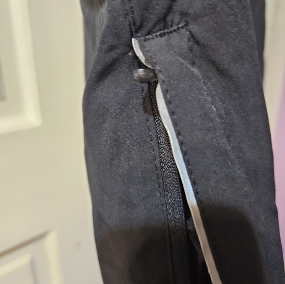 New Balance Black Athletic Men's Pants Size Medium - Picture 13 of 15